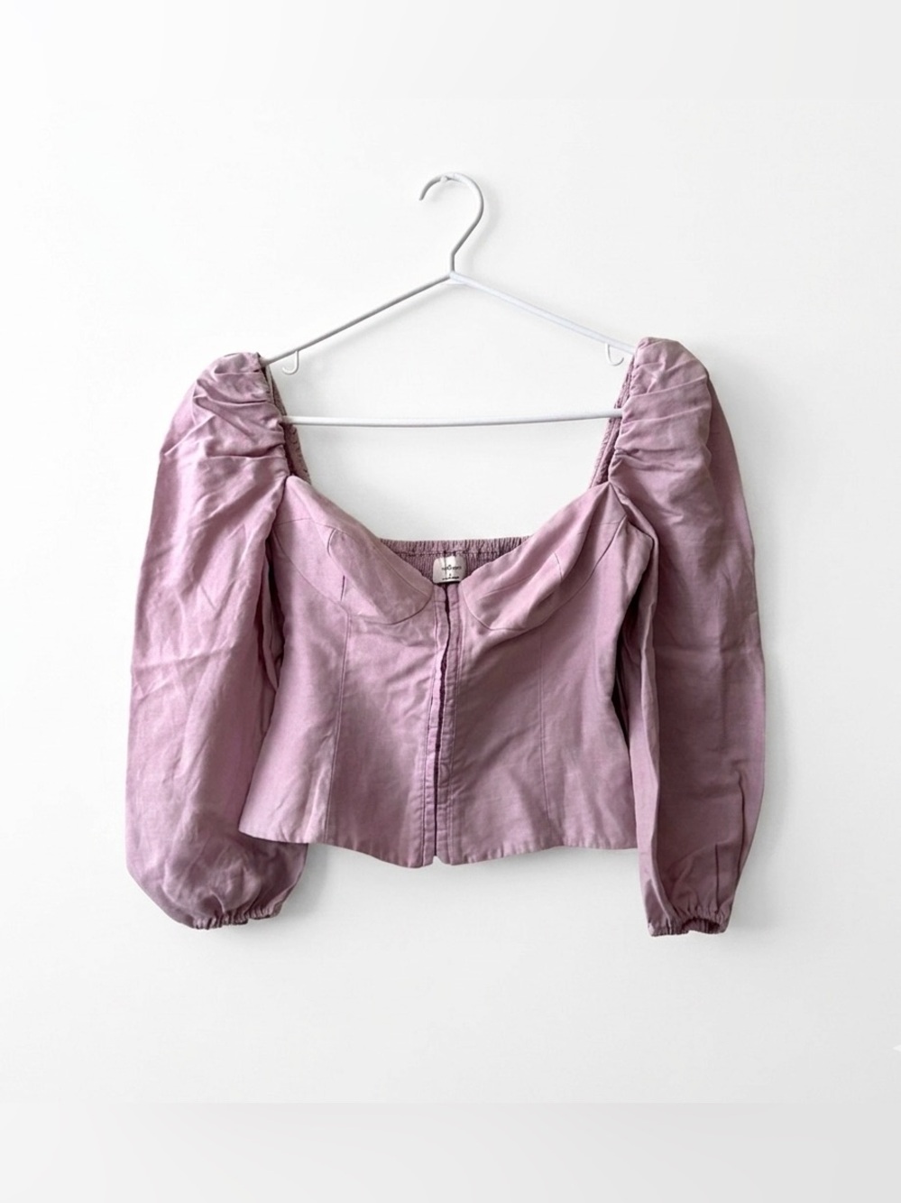 Aritzia Lilac linen puff sleeve blouse